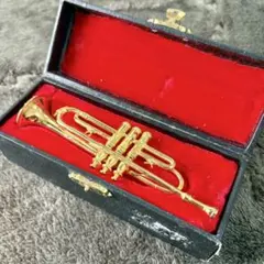 Item thumbnail for item 4f04a1ba-b2f3-40c5-b010-38d5dda6cc91