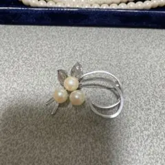 パールネックレス、ブローチセット　２点