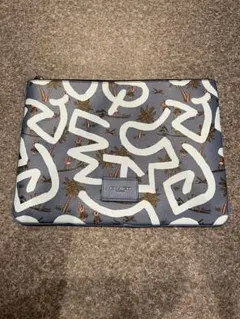 COACH 限定コラボクラッチバッグ