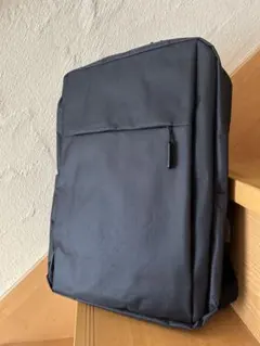 シンプル ブラック リュック