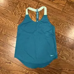 NIKE ナイキ　トレーニングウェア　XS