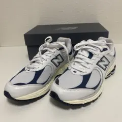 New Balance 2002R ホワイト ネイビー スニーカーのサムネイル