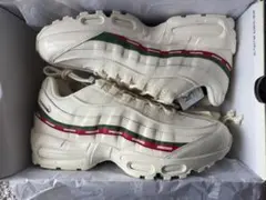 UNDEFEATED Air Max 95 ホワイト/レッド/グリーン