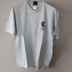 グレー Tシャツ プリント入り