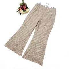 美品✨ （3L）大きいサイズ ジャガード フレアパンツ メロウ裾 ベージュ総柄