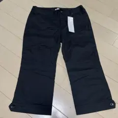 【a.v.v】黒 クロップドパンツ 新品タグ付き 40 Lサイズ　膝丈パンツ