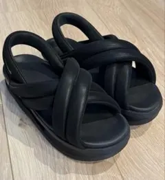 UGG SPORT YEAH サンダル W8 24.0 ブラック 厚底 - メルカリ