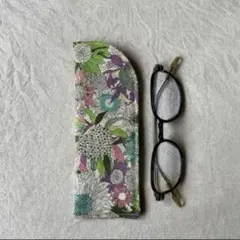 ハンドメイド　メガネケース　　　　　　　　　　　　　　リバティ　スモールスザンナ