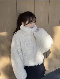 シープファーショート丈ブルゾン