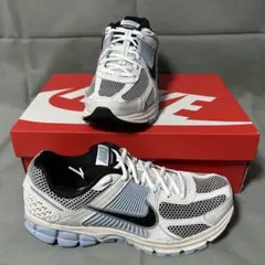 ナイキ　ズーム　ボメロ5 ホワイト　ライトブルー　水色　ランシュー　27.5