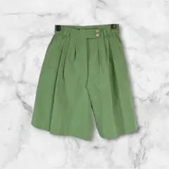 【美品】St.Andrews タックショートパンツ 9号 トラッド系 ゴルフ女子のサムネイル