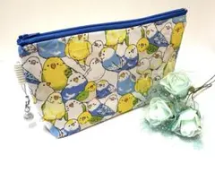 ハンドメイドポーチ　セキセイインコ　　　マチ付きポーチ　お化粧ポーチ