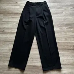 ブラック タックワイドパンツ　ユニクロ ☆美品☆