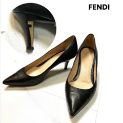 FENDI レザーパンプス ブラック ポインテッドトゥ 38 1/2 25cmのサムネイル