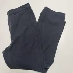 ダークグレー スラックス ポリエステル混紡　UNIQLO