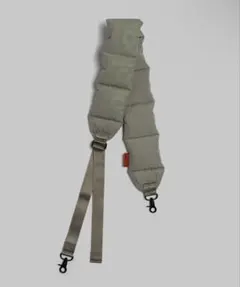 トポロジー×Universal Works Puffer Strapカーキ トポロジー×Universal Works Puffer Strapカーキ - メルカリ
