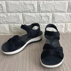 Clarks クラークス アーラショア アンクルストラップ サンダル ネイビーのサムネイル
