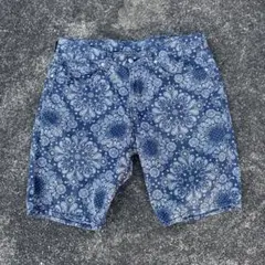 840 GUESS D67-62W Bleached Cargo Short - メルカリ