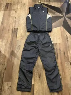 Item thumbnail for item ec1c2450-4b34-4ba7-a1e8-5c0d37a1094f