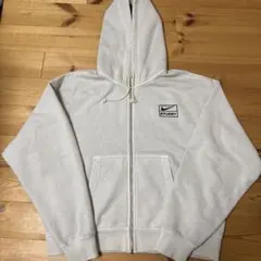 Stussy NIKE クリーム色パーカー ジップアップ Stussy NIKE クリーム色パーカー ジップアップ - メルカリ