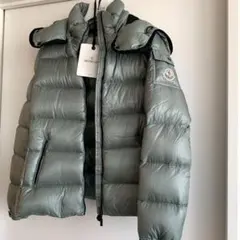 《美品》モンクレール　レディース　ダウンジャケット