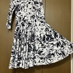 オットー　ネイビーに白花柄 長袖 フレアワンピース　Ｌサイズ