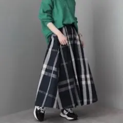 AMERICAN HOLIC チェック メモリー フレア スカート Ｍ