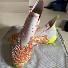 (10/14迄出品)adidas PREDATOR FREAK+ FG 27.5
