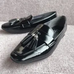 DIANA ダイアナ 軽量 タッセルローファー エナメル 黒 24.5