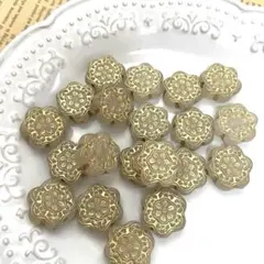 【20個】艶消しアンティーク風アクリル花形ビーズ