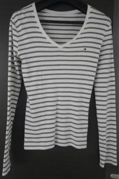 トミーフィルフィガー　ボーダー·Vネック·ロングスリーブTシャツ　白　×グレー