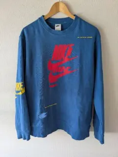 Nike グラフィックトレーナー 青色