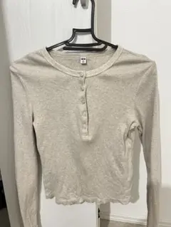 UNIQLO ヘンリーネック