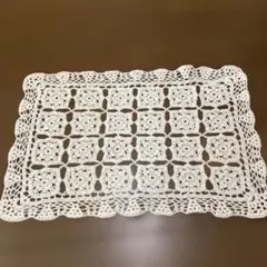 ドイリー　手編み　敷物のサムネイル