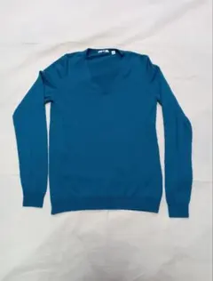 UNIQLO ユニクロ ウール素材Vネックセーター　ブルーサイズM　薄手やわらか
