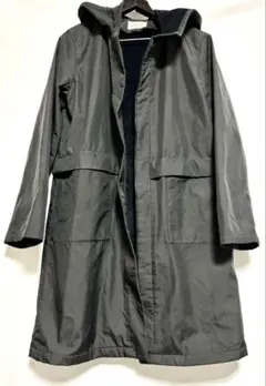 フード付きブラックロングコート　暖かい　コート