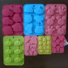 ダイソー　DAISO　ディズニー シリコンモールド セットのサムネイル