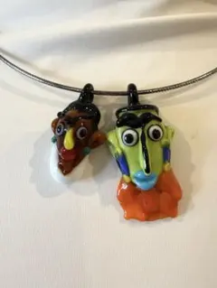 ベネチアンガラスのユニークなペンダントトップ2個 チョーカー