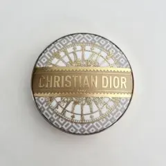 DIOR ホリデー ディオールスキン フォーエヴァー クチュール ルミナイザー