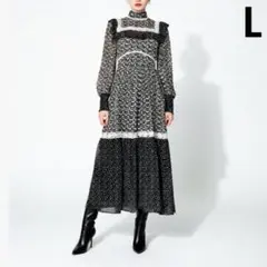 【ノーブランド】ロングワンピース ドット　小花柄