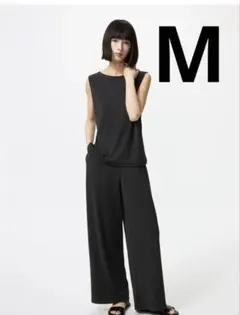 ユニクロ　 クレープジャージーストレートパンツ　M