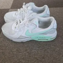 Nike ホワイト/ミント エアマックススニーカー