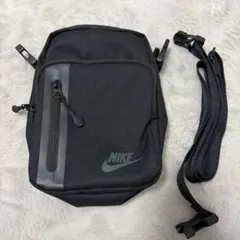 Item thumbnail for item 4b89f452-8bb3-457c-952b-deb45b804b57