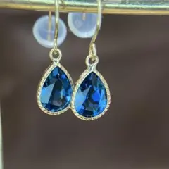 【新品未使用】K18 ロンドンブルートパーズ　フック式ピアス