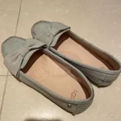 UGG ブルーグレー リボン付きモカシン