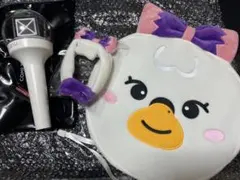 NiziU マヤ　グッズ　ペンライト　うちわ　ケース　バッジ　まとめ売りセット NiziU マヤ グッズ ペンライト うちわ ケース バッジ まとめ売りセット