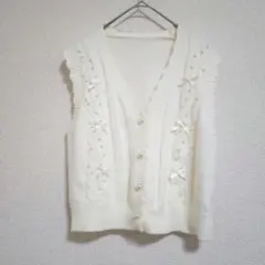 axes femme ニットベスト Vネック リボン パールのサムネイル