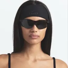 Nike SKIMSドライフィット ヘッドバンド　ヘアバンドのサムネイル