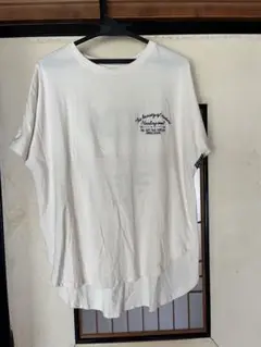 アイボリー ルーズフィット Tシャツ　刺繍　Mサイズ