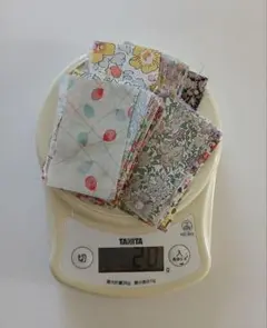リバティ　小さなはぎれ　約20g　パッチワーク